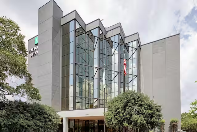 The Embassy Suites by Hilton Atlanta Perimeter Center hotel exterior
